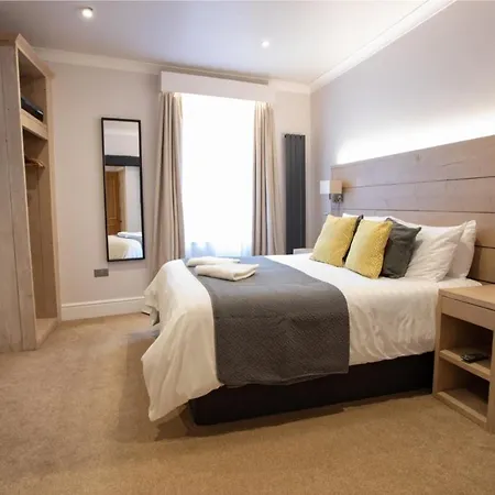 The Vanguard - Private Guest house