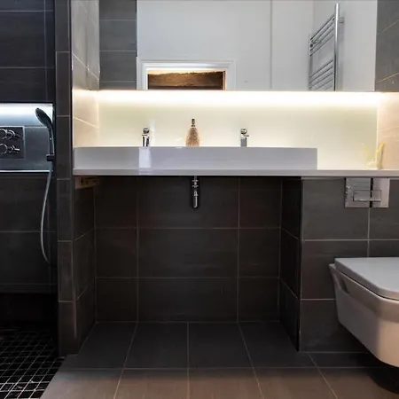 The Vanguard - Private