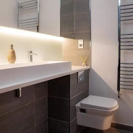 The Vanguard - Private 4* ヨーク