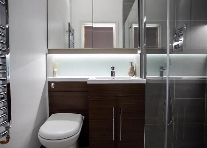 The Vanguard - Private 4*