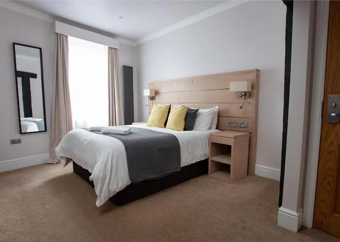 招待所 The Vanguard - Private