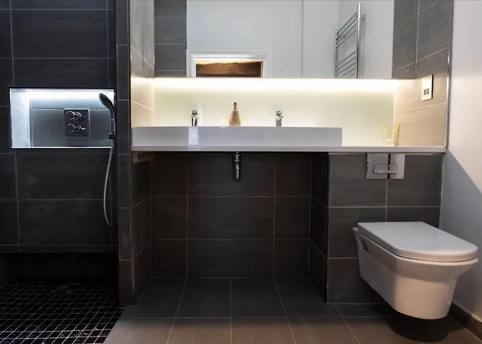 The Vanguard - Private