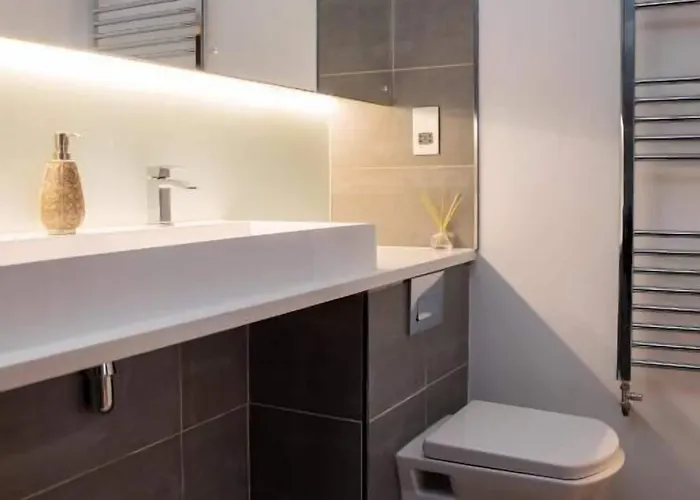 The Vanguard - Private 4* York
